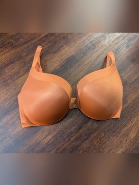 Victoria Secret Underwire Padded Bra Women's Size 32D